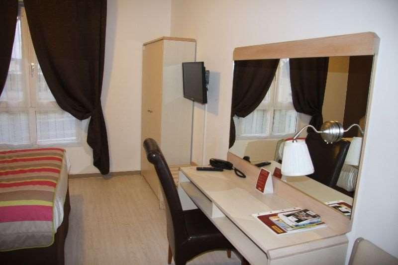 Brit Hotel Cherbourg Cameră foto